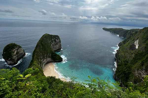 Obyek Wisata Kelingking beach Nusa Penida Barat with Nusa Penida Link | Nusa Penida Link